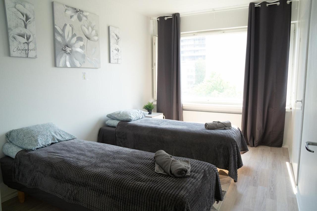 2-Room City Center, Parking オウル エクステリア 写真